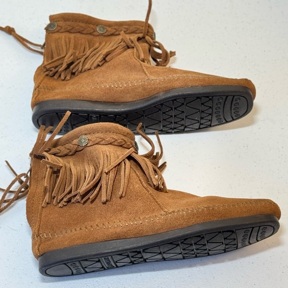 Minnetonka Brown Suede Fringed Zip Back Womens Moccasins Ankle Boots Size 8 292 - Picture 5 of 5